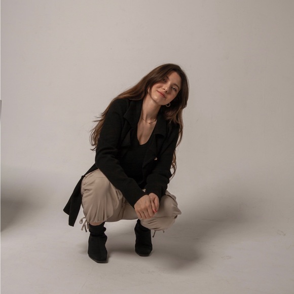 Meet your Posher, Abby - Picture 6 of 6